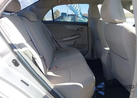 2010 Toyota Corolla Le z USA, uszkodzony, nr VIN 1NXBU4EE3AZ366467